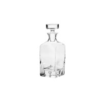 Szklana karafka do whisky Legend o pojemności 750 ml marki Krosno Glass. Przezroczyste naczynie o kwadratowej podstawie i eleganckim korku, ujęte w widoku z