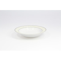 Talerz głęboki 23 cm Astra marki Ćmielów z białej porcelany o klasycznym kształcie, ozdobiony subtelnym, szarym ornamentem roślinnym na szerokim kołnierzu.