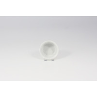 Biała porcelanowa czarka 0,10 l z serii Ameryka marki Lubiana. Naczynie o minimalistycznym designie, widoczne od góry na jasnym tle, ustawione na