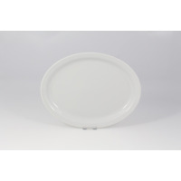 Biały, owalny półmisek Lubiana z serii Ameryka o długości 29 cm. Klasyczna, gładka porcelana o minimalistycznym designie, prezentowana na jasnym tle.