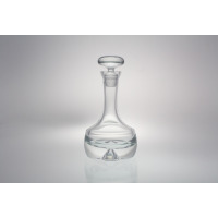 Szklana karafka Handmade 500 ml marki Krosno Glass S.A. o bezbarwnej, minimalistycznej formie z grubym dnem i dopasowanym korkiem, prezentowana na jasnym tle.