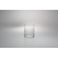 Szklanka do whisky Teroso Unique marki Krosno Glass o pojemności 290 ml. Przezroczyste naczynie z grubego szkła o charakterystycznej, nieregularnej fakturze