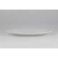 Biały, owalny półmisek 38 cm z serii JUPITER marki Lubiana. Widok z profilu na gładką, porcelanową powierzchnię naczynia o minimalistycznym designie.