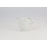 Biała porcelanowa filiżanka Chodzież Iwona B014 o pojemności 0,40 l, ozdobiona subtelną złotą linią na krawędzi i korpusie, widoczna z profilu na jasnym tle.