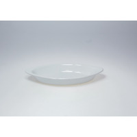 Biały porcelanowy rawier owalny 25 cm z serii Ameryka marki Lubiana. Półmisek o klasycznym designie, widoczny z profilu na jasnym, neutralnym tle.