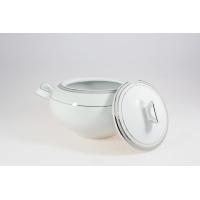 Biała porcelanowa waza Chodzież E685 Yvonne o pojemności 3,00 l z eleganckim srebrnym zdobieniem na obrzeżach i dopasowaną pokrywką z uchwytem, widok z boku.