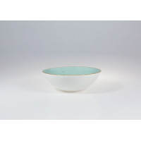 Talerz głęboki 18 cm Boss marki Lubiana w kolorze morskim. Ceramiczna miseczka o minimalistycznym designie z jasnym wnętrzem i kontrastującym brzegiem.