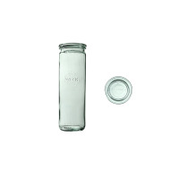 Wysoki, cylindryczny słoik szklany Weck Zylinder o pojemności 600 ml z dopasowaną szklaną pokrywką. Przezroczyste szkło z wytłoczonym logo truskawki i napisem