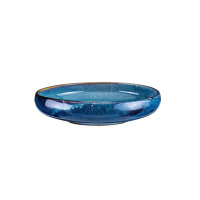 Misa Verlo DEEP BLUE o średnicy 29,5 cm. Okrągłe naczynie z ceramiki w odcieniach głębokiego błękitu z nieregularnymi, ciemniejszymi przetarciami i połyskliwym