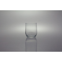 Przezroczysta szklanka niska LAV o pojemności 300 ml z zestawu 0025-N300. Prosty, minimalistyczny design z grubym dnem, widoczna na jasnym tle z odbiciem.