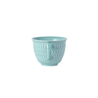 Filiżanka Ćmielów Sofia LB05 o pojemności 250 ml w odcieniu zieleni. Ceramiczne naczynie z charakterystycznym ażurowym wzorem na ściankach, ujęte z profilu.