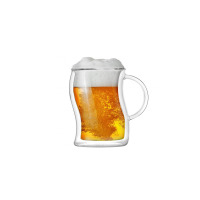Szklanka do piwa z podwójną ścianką Vialli Design Bolla o pojemności 500 ml. Przezroczyste naczynie o falistym kształcie wypełnione złocistym piwem z białą