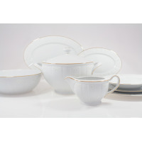 Serwis obiadowy Ćmielów Oktawa G311 dla 6 osób. Biała porcelana z delikatnym reliefem i złotym zdobieniem, obejmująca wazę, sosjerkę, misę oraz talerze.