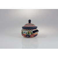 Bulionówka Bolesławiec 450 ml GU-1008 z pokrywką. Ceramiczne naczynie z charakterystycznym, ręcznie malowanym motywem kwiatowym w odcieniach czerwieni, błękitu
