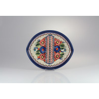 Owalny półmisek dzielony Bolesławiec 149AR o wymiarach 21x17,6 cm. Ceramiczne naczynie z charakterystycznym, ręcznie malowanym wzorem kwiatowym w odcieniach