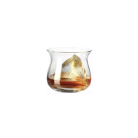 Szklanka do degustacji alkoholi Mixology Krosno o pojemności 230 ml z nalanym trunkiem i dużą kostką lodu, ukazująca przejrzystość szkła i elegancki profil.