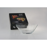 Misa kryształowa Bohemia Prestige 26 cm o nowoczesnym kształcie, ustawiona przed czarnym opakowaniem z napisem GLASS BOWL. Przezroczyste szkło, widok z przodu.