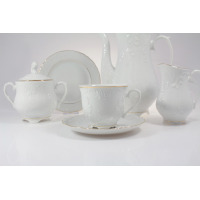 Elegancki garnitur do kawy Ćmielów 3604 ROCOCO dla 6 osób. Biała porcelana z delikatnym tłoczonym wzorem i złotym wykończeniem brzegów. Zestaw z filiżanką na
