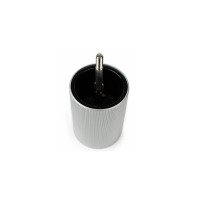 Młynek do pieprzu Peugeot Natural Aluminium Line 12 cm w widoku z góry. Srebrny, żebrowany korpus z aluminium z widocznym stalowym trzpieniem mechanizmu