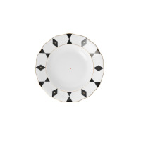 Talerz głęboki Ćmielów G539 ALASKA Dama Kier o średnicy 22,5 cm. Biała porcelana z czarnym geometrycznym wzorem rombów, złotymi akcentami i czerwonym sercem.