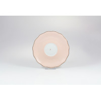 Spodek Ćmielów G911 ALASKA Circus Pink o średnicy 14 cm. Pastelowo-różowe naczynie z falistym brzegiem wykończonym złotą linią i białym środkiem, widok z góry.