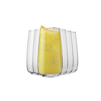 Zestaw sześciu wysokich szklanek Krosno Glass MODERN o pojemności 620 ml. Jedna szklanka wypełniona jest żółtym napojem z lodem i plasterkiem pomarańczy.