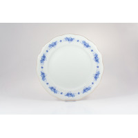 Talerz głęboki Ćmielów G540 ALASKA o średnicy 22,5 cm z białej porcelany. Brzeg zdobi delikatny, niebieski wzór kwiatowy oraz subtelne złocenie na falistym