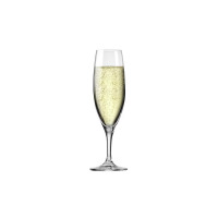 Elegancki kieliszek do szampana Krosno Professional o pojemności 210 ml z wypełnionym musującym trunkiem, ukazany w pełnym widoku na białym tle.