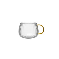 Szklanka niska TULIP marki Vialli Design o pojemności 350 ml z pionowym żebrowaniem, wykonana z przezroczystego szkła z kontrastującym, złotym uchem.