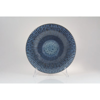Talerz głęboki do pasty Lubiana Stoneware S006T Cosmos o średnicy 30,5 cm. Ceramiczne naczynie w odcieniach granatu z promieniście żłobionym wzorem i