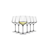 Zestaw sześciu kieliszków do wina Avant-Garde Lumi od Krosno Glass o pojemności 450 ml. Szklane naczynia z charakterystycznym żłobkowaniem, jedno wypełnione