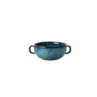 Bulionówka Verlo DEEP BLUE o pojemności 320 ml z dwoma uchwytami. Ceramiczne naczynie w odcieniach głębokiego błękitu z nakrapianą teksturą i ciemnym rantem.