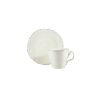 Filiżanka 240 ml ze spodkiem Bernadotte Ivory Gold marki Thun. Kremowa porcelana z subtelnym reliefem, zdobiona eleganckim złotym obrzeżem w klasycznym stylu.