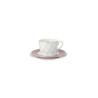Filiżanka ze spodkiem z zestawu do kawy Ćmielów H106 Jenny Mokka. Biała porcelana ze złotym wzorem kratki, różowym otokiem i eleganckim wykończeniem brzegów.