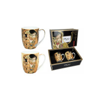 Zestaw dwóch porcelanowych kubków 400 ml Carmani z motywem Pocałunek Gustava Klimta. Widoczne dwa pojedyncze kubki oraz komplet w ozdobnym pudełku z logo G