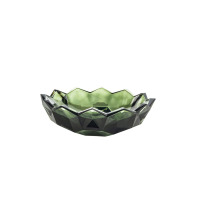 Misa kryształowa Lunar Smokey Green marki Bohemia o średnicy 33 cm. Szklana owocarka w odcieniu przydymionej zieleni o geometrycznym, fasetowanym kształcie.