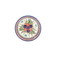 Ceramiczna salaterka Bolesławiec 149AR o średnicy 25,2 cm. Okrągłe naczynie zdobione ręcznie malowanym motywem kwiatowym i błękitnymi motylami na kremowym tle.
