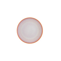 Talerz z zestawu naczyń Lubiana STONEWARE S011T Blush. Okrągłe naczynie z kamionki o jasnym, nakrapianym środku i dekoracyjnym, żebrowanym rantem w odcieniu