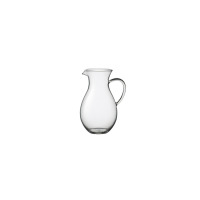 Szklany dzbanek żaroodporny Simax Klasik o pojemności 0,5 l. Przezroczyste naczynie o pękatym kształcie z wyprofilowanym dzióbkiem i wygodnym uchem na białym