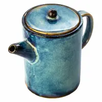 Ceramiczny dzbanek do kawy Verlo Deep Blue o pojemności 650 ml. Naczynie w odcieniach głębokiego błękitu z ciemniejszymi przetarciami, widok z góry na pokrywkę.