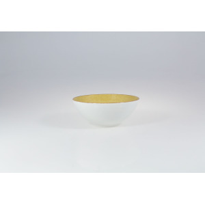 Salaterka 15 cm 6630J Royal marki Lubiana w kolorze żółtym. Naczynie o minimalistycznym designie z jasnym wnętrzem i charakterystycznym, nakrapianym