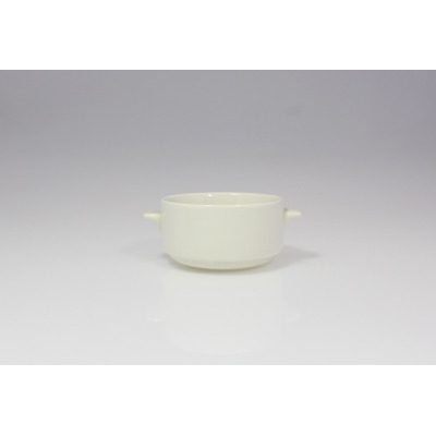 Biała bulionówka z uchem 300 ml marki RAK Porcelain z serii BANQUET. Klasyczne, minimalistyczne naczynie z porcelany o gładkiej fakturze, widok z profilu.
