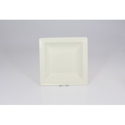 Biała misa kwadratowa 21 cm z serii Classic Gourmet marki RAK Porcelain. Elegancka salaterka o minimalistycznym designie, widok z góry na gładką powierzchnię.