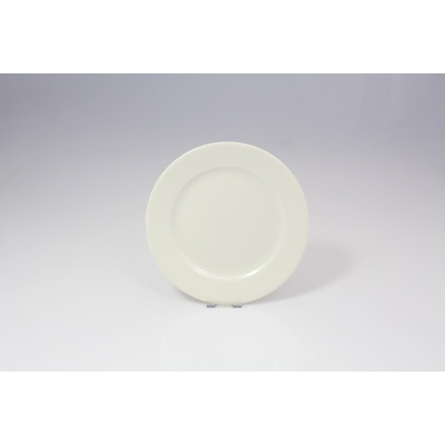 Talerz deserowy 19 cm BANQUET marki RAK Porcelain w kolorze kości słoniowej. Klasyczny, okrągły talerz o gładkiej powierzchni, widoczny w ujęciu od frontu.