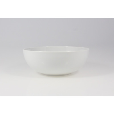 Biała porcelanowa miska 25 cm z serii Venus marki Lubiana. Klasyczna, gładka salaterka o minimalistycznym designie, ukazana na jasnym tle w ujęciu od frontu.