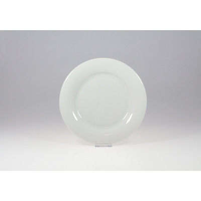 Biały talerz deserowy Royal marki Lubiana o średnicy 21,5 cm. Klasyczna, gładka porcelana o minimalistycznym designie, zaprezentowana w widoku z przodu.