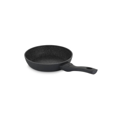 Patelnia Gerlach Granitex 24 cm z nieprzywierającą powłoką o nakrapianej, granitowej teksturze. Naczynie w kolorze czarnym z ergonomiczną rączką z logo Gerlach.