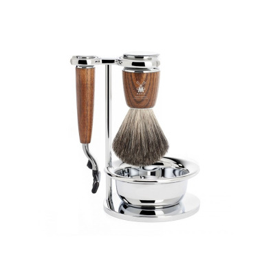 Zestaw do golenia Muhle Rytmo S81H220SM3 z drewnianą rączką z jesionu, pędzlem z borsuczego włosia, maszynką Mach3 i chromowaną miseczką na eleganckim stojaku.