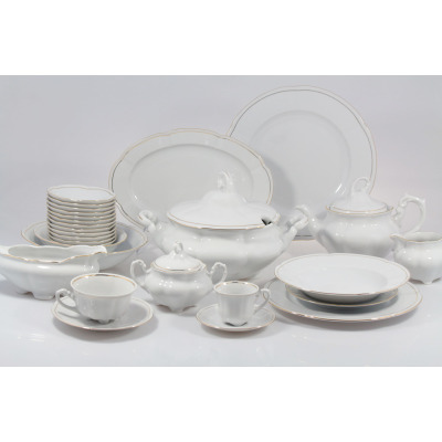 Elegancki serwis obiadowy Ćmielów 3604 Bolero dla 12 osób. Biała porcelana ze złotym zdobieniem, w składzie m.in. waza, półmiski, talerze, filiżanki i