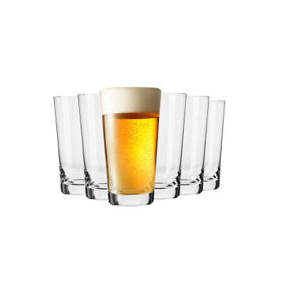 Zestaw szklanek do piwa Pure marki Krosno Glass o pojemności 530 ml. Jedna szklanka jest pełna piwa z pianką, pozostałe cztery są puste, ustawione w półkolu.